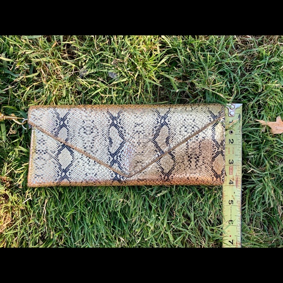 MARC by Marc Jacobs Snakeskin Wristlet - GUC - Picture 4 of 6